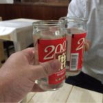 東神奈川の不思議な居酒屋「どん八」で乾杯！かっぱえびせんとカップ酒