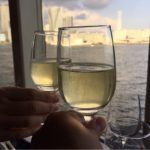 竹芝桟橋から出航するレストランシップ「ヴァンテアン」で乾杯！トワイライトクルーズで優雅な気分を