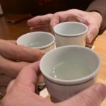 【有楽町】大衆スタンド 神田屋で乾杯。日比谷口すぐの「安くて安心」な居酒屋で3人飲み。仕事帰りの正直レビューをどうぞ